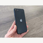 گوشی موبایل اپل مدل iPhone SE 2022 JA تک سیم کارت ظرفیت 128 گیگابایت و رم 4 گیگابایت