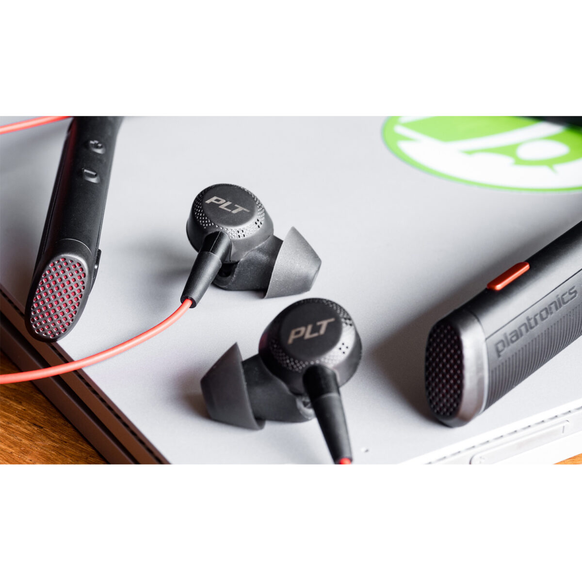 هدفون بی سیم پلنترونیکس مدل Voyager 6200 UC