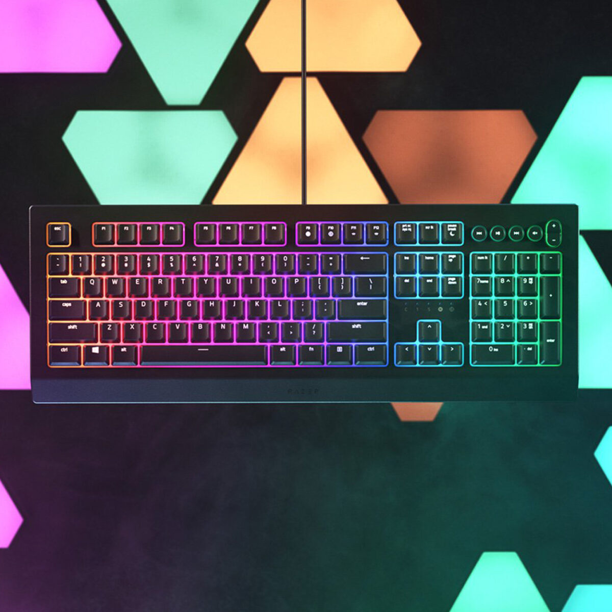 کیبورد گیمینگ ریزر مدل Cynosa V2، سوییچ ممبران، Full-Size، نورپردازی RGB